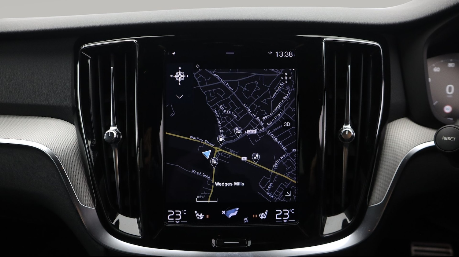 Used Volvo V60 2022 for sale - 77736272: Photo 11