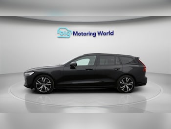 Used Volvo V60 2022 for sale - 77736272: Photo