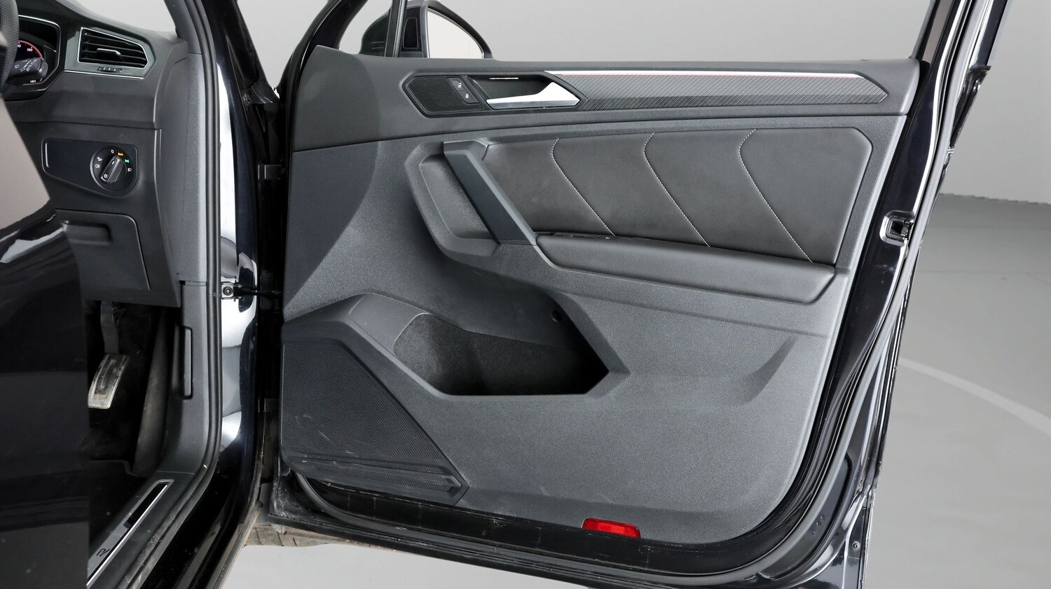 Used Volkswagen Tiguan for sale - 77283549: Photo 15