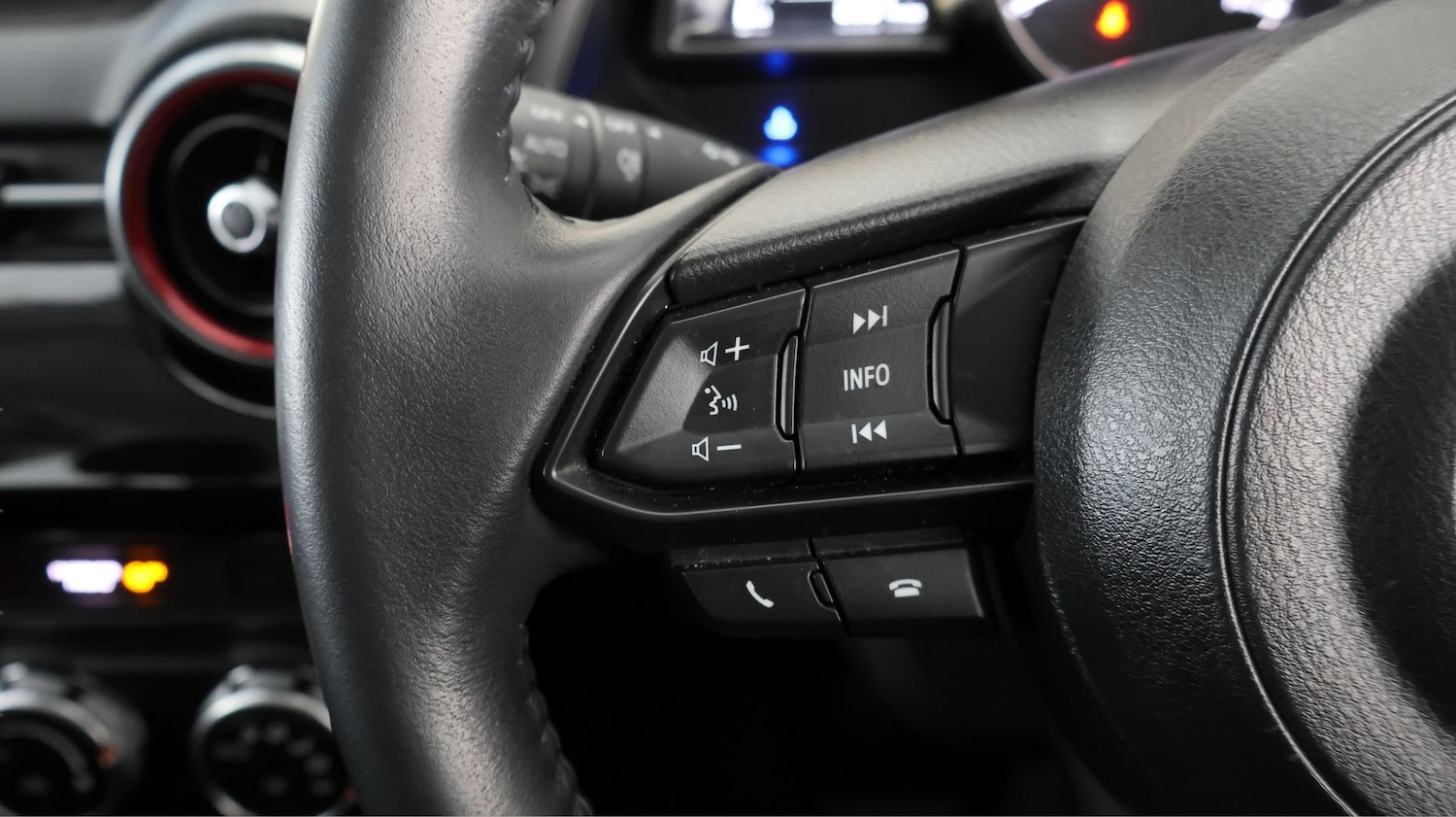 Used Mazda Mazda2 2024 for sale - 77640892: Photo 20