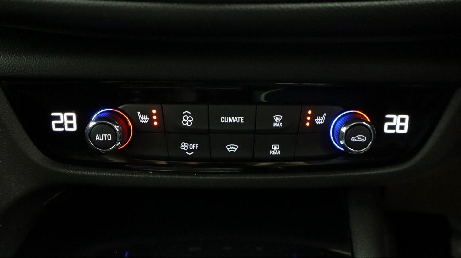 Used Vauxhall Insignia 2018 for sale - 77202138: Photo 12