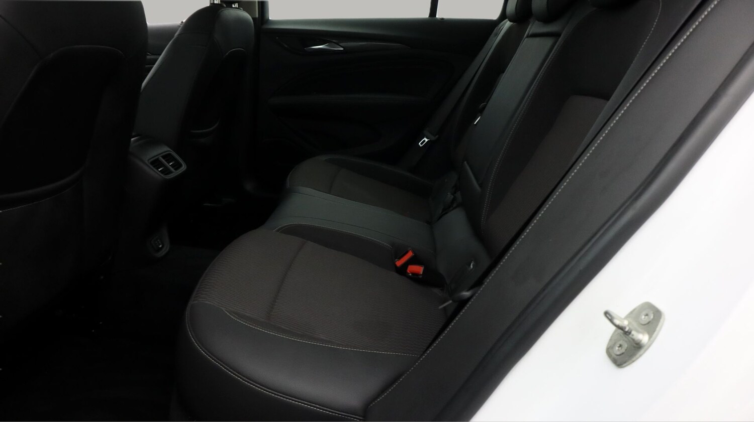 Used Vauxhall Insignia 2018 for sale - 77202138: Photo 16