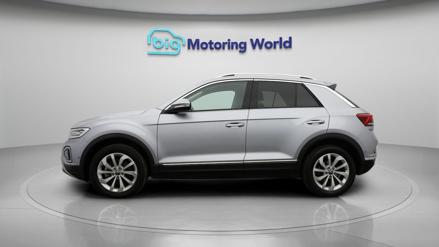 Used Volkswagen T-Roc 2023 for sale - 77505569: Photo 4