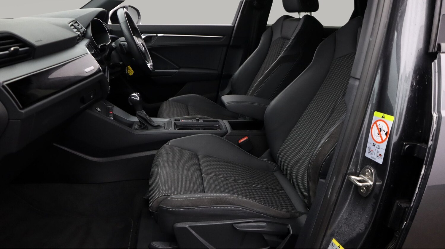 Used Audi Q3 2021 for sale - 77231158: Photo 14