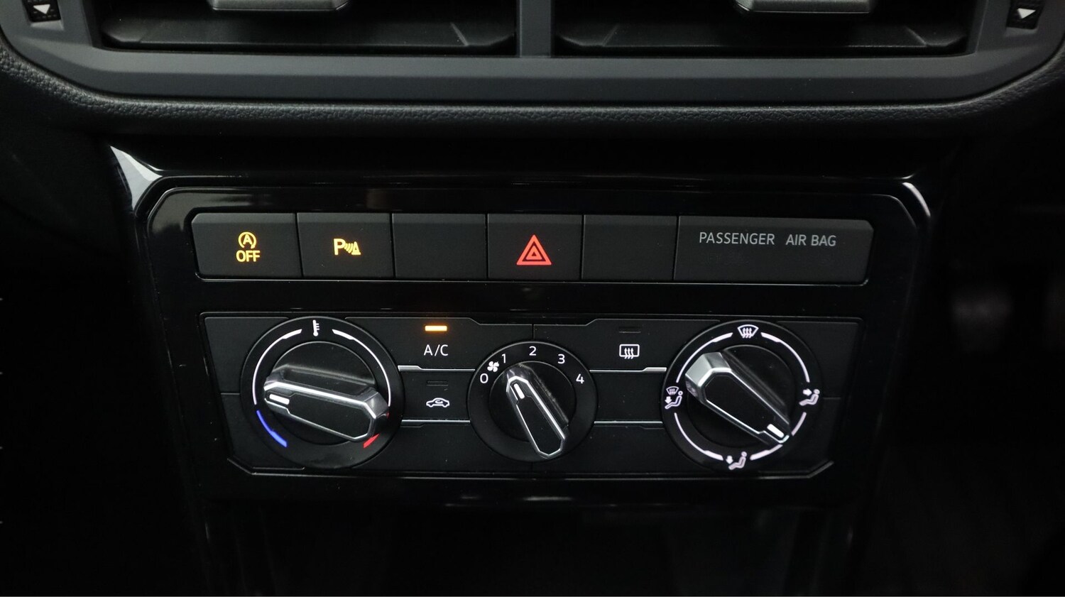 Used Volkswagen T-Cross 2023 for sale - 77900912: Photo 12