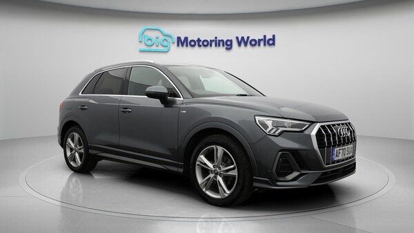 Used Audi Q3 2020 for sale - 76283986: Photo 2