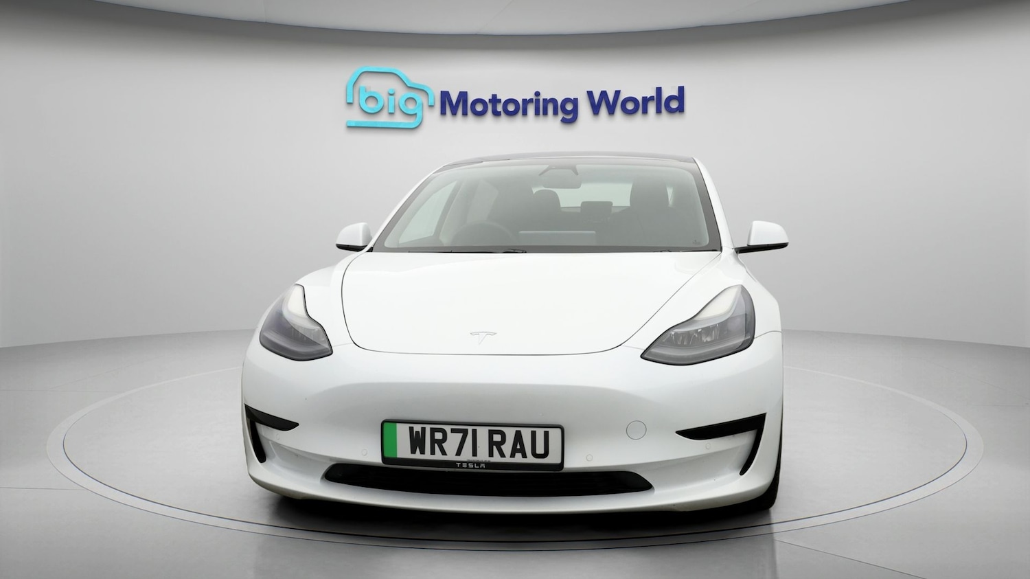 Used Tesla Model 3 2021 for sale - 77610500: Photo 2