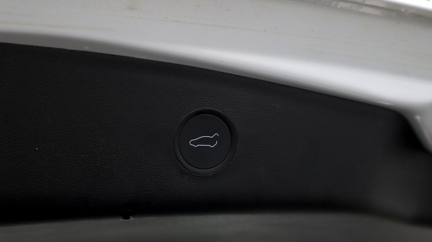 Used Tesla Model 3 2021 for sale - 77610500: Photo 20