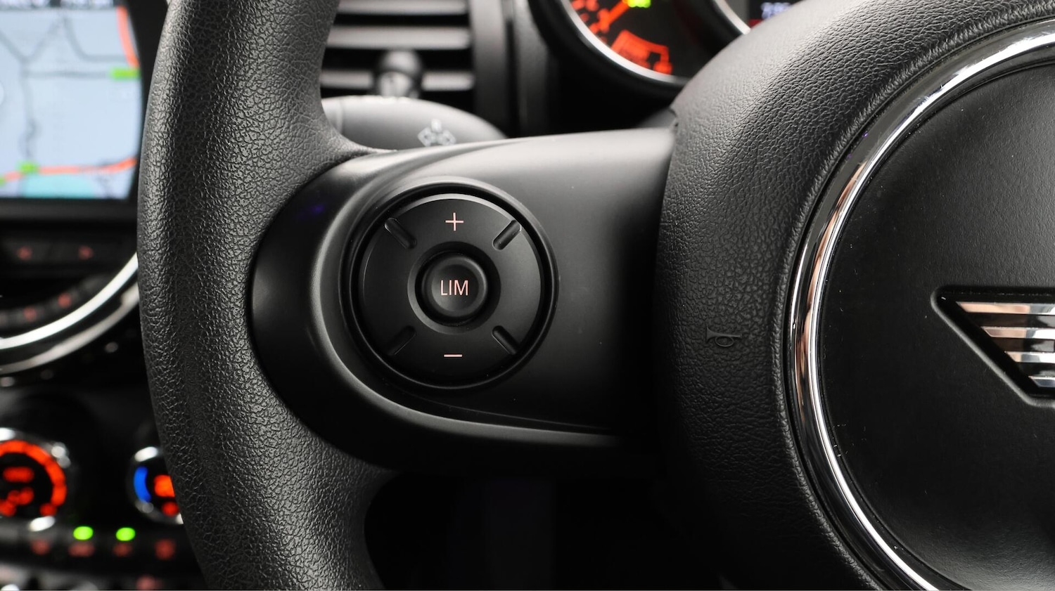 Used MINI Hatch 2019 for sale - 76632976: Photo 24