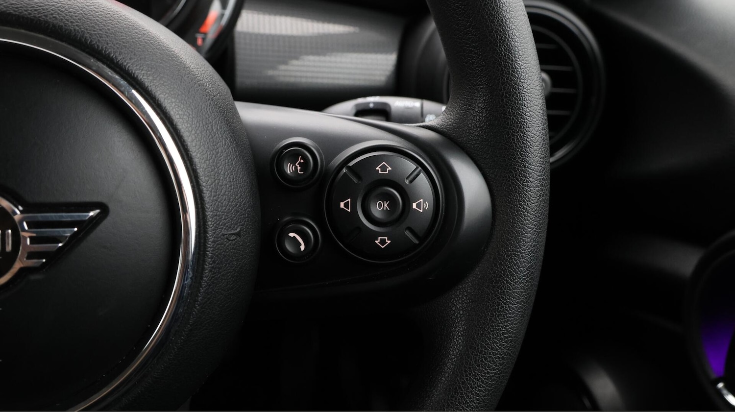 Used MINI Hatch 2019 for sale - 76632976: Photo 25