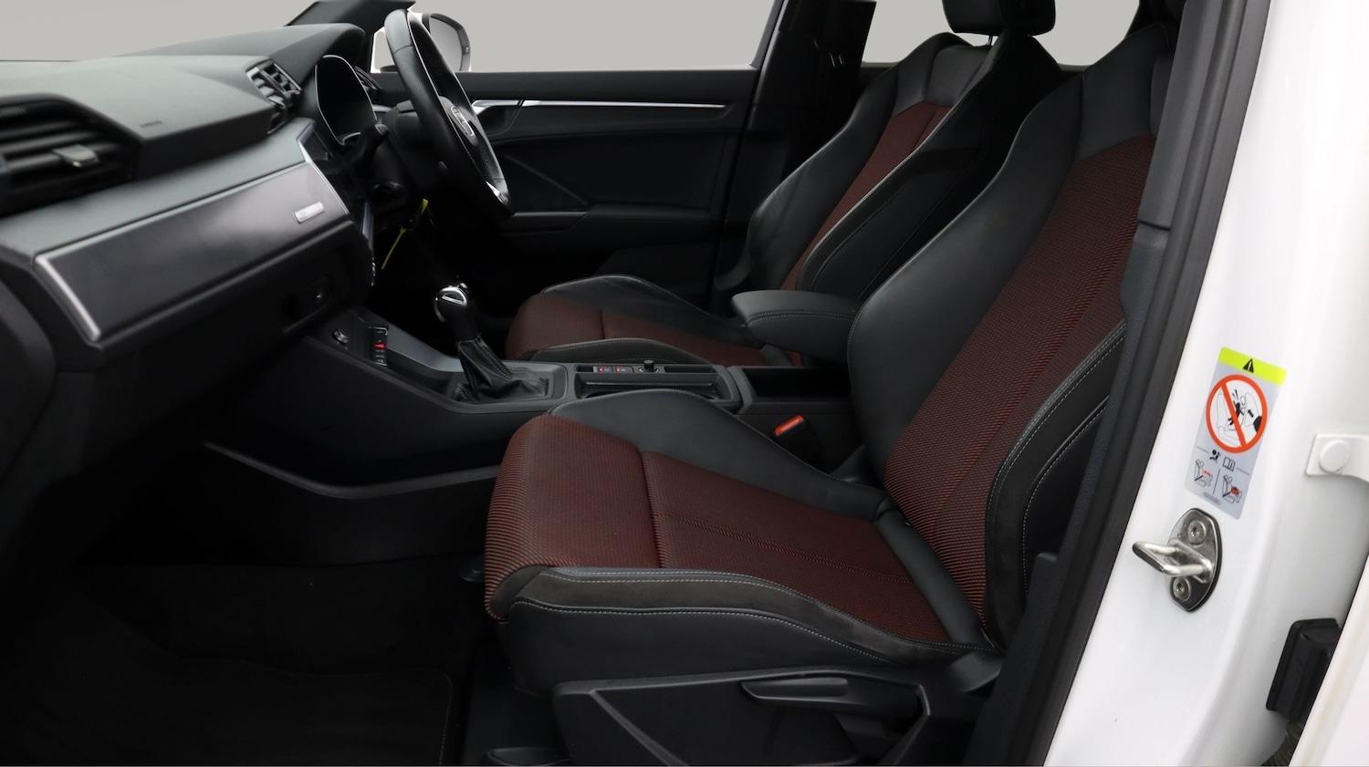 Used Audi Q3 2020 for sale - 77230759: Photo 14