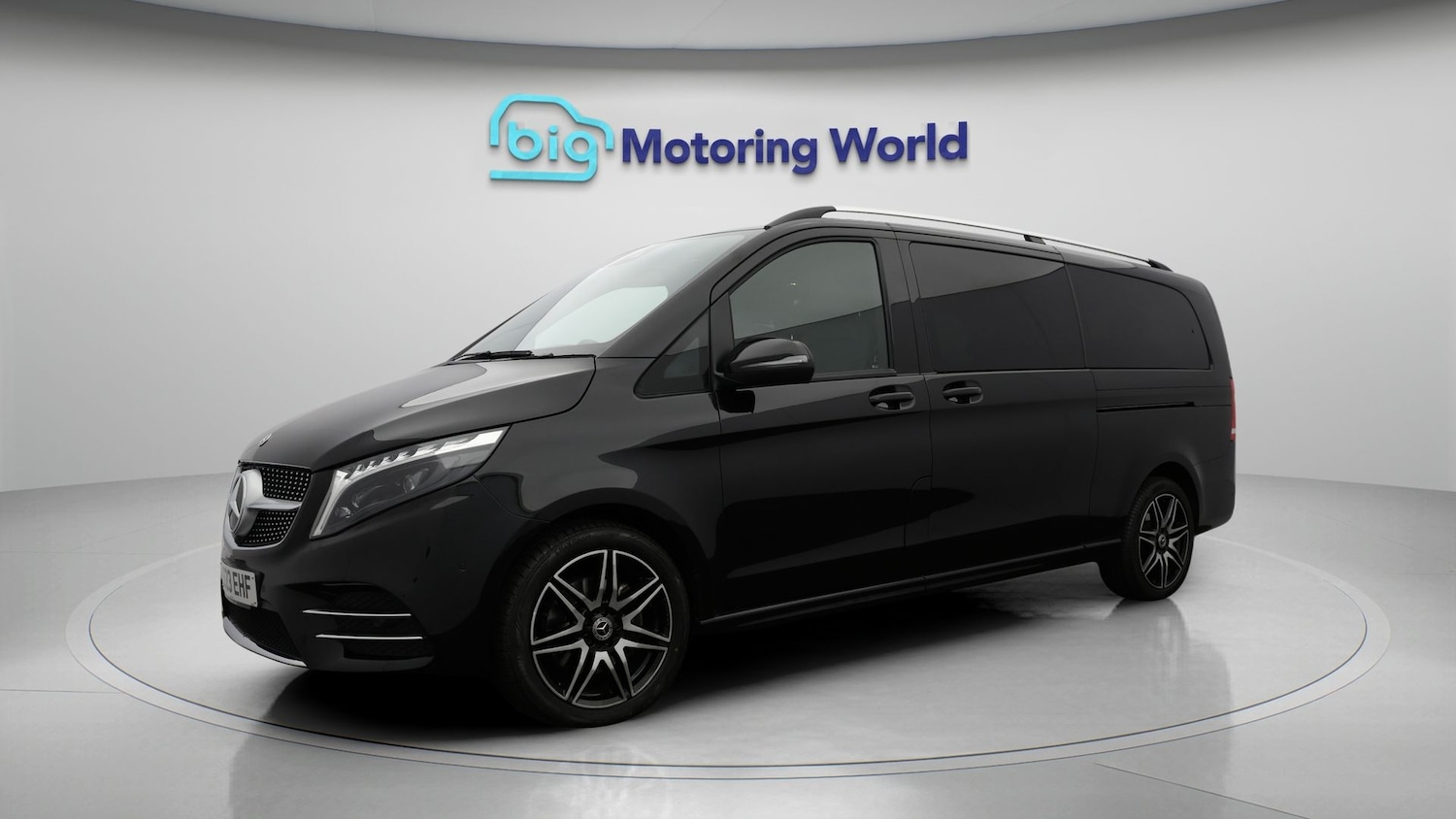 Used Mercedes-Benz V-Class 2023 for sale - 77181624: Photo 3