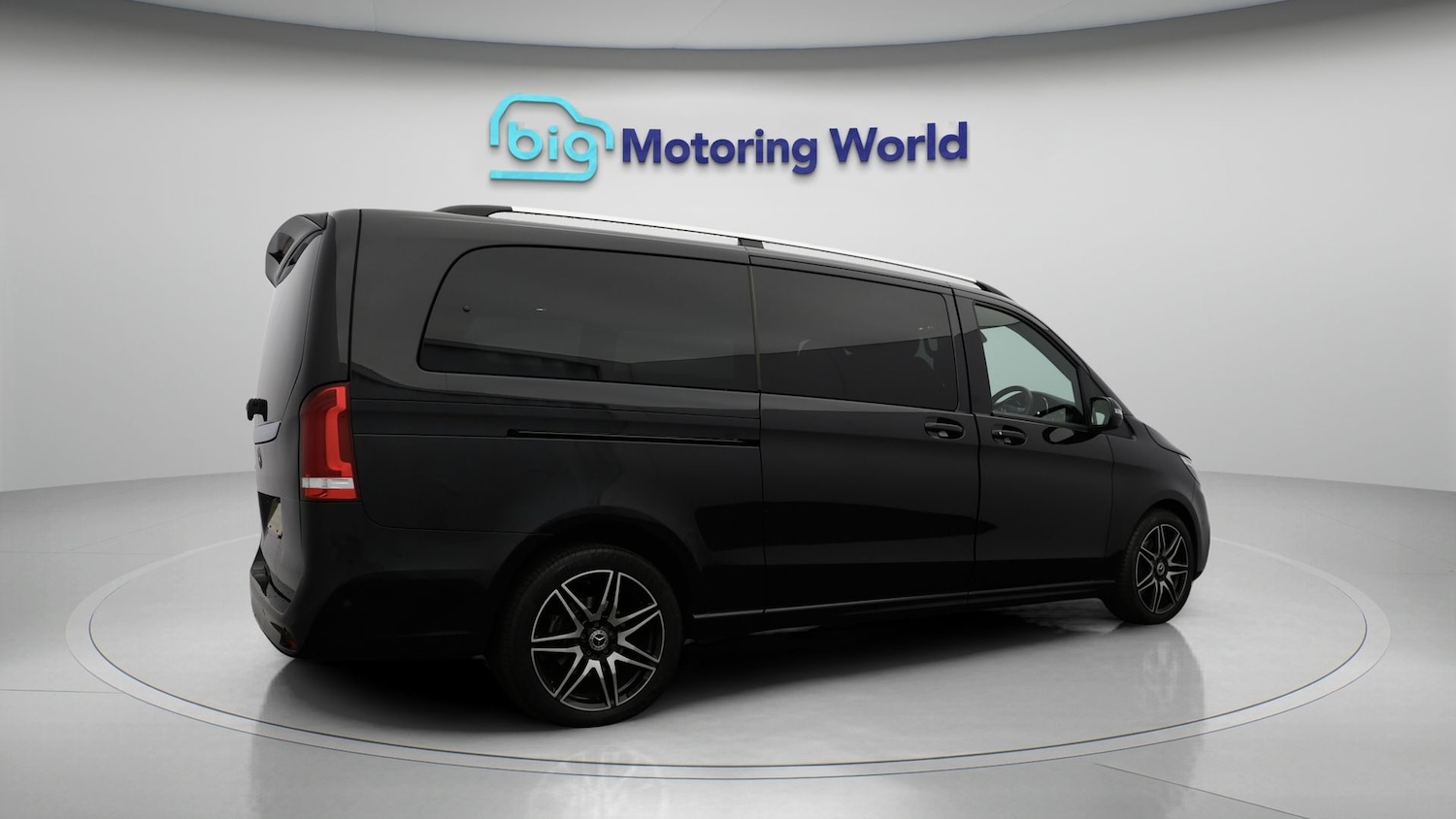 Used Mercedes-Benz V-Class 2023 for sale - 77181624: Photo 7