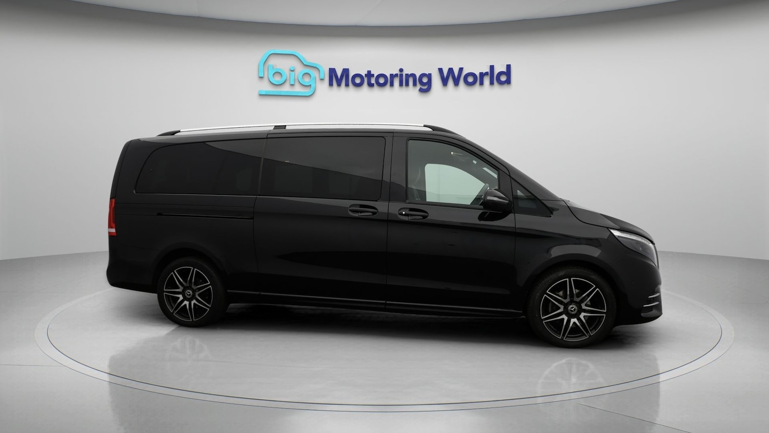 Used Mercedes-Benz V-Class 2023 for sale - 77181624: Photo 8