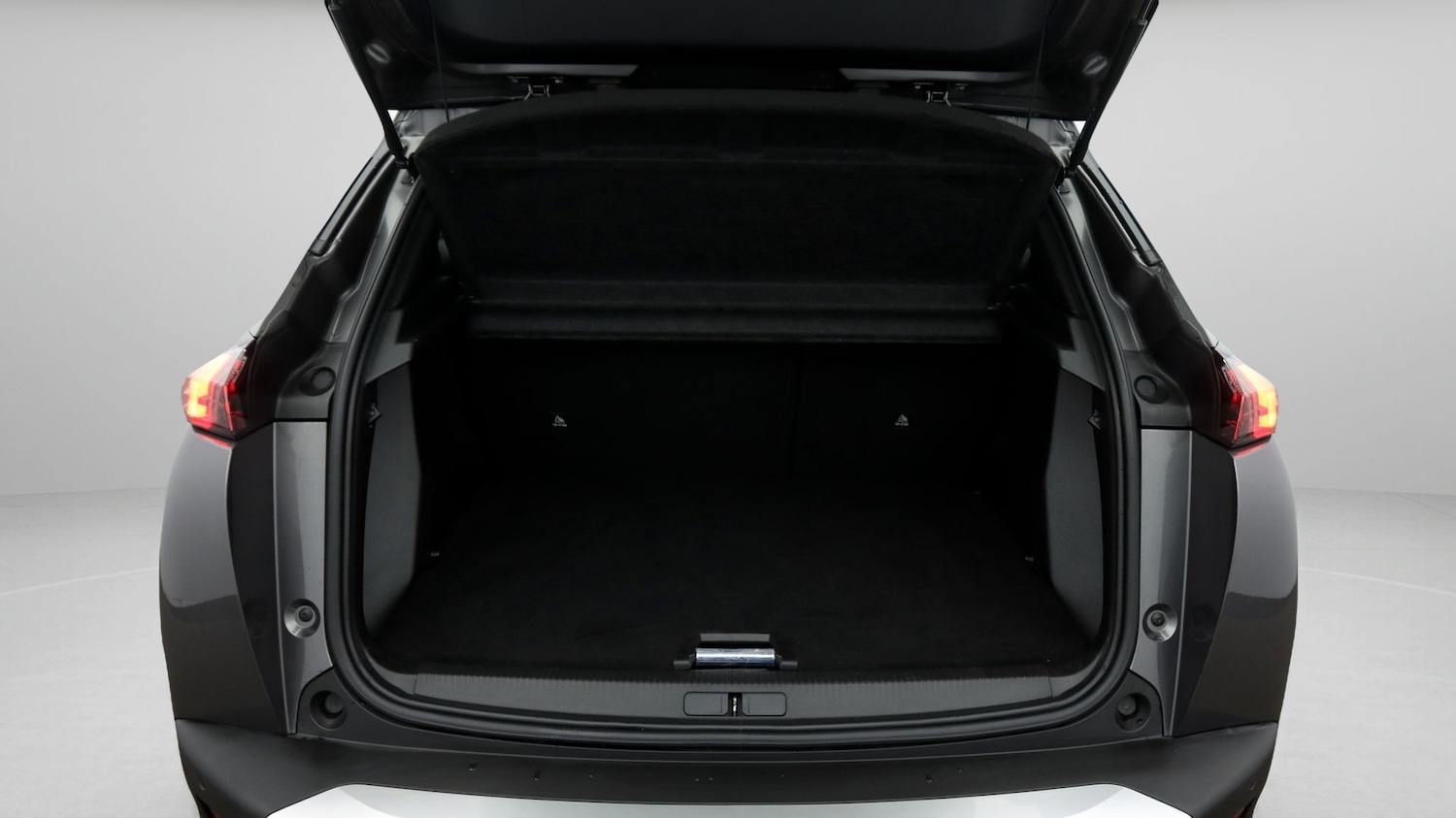 Used Peugeot 2008 2021 for sale - 77653568: Photo 17