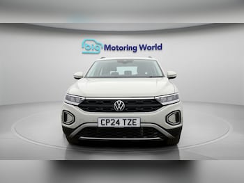 Used Volkswagen T-Roc 2024 for sale - 79210998: Photo