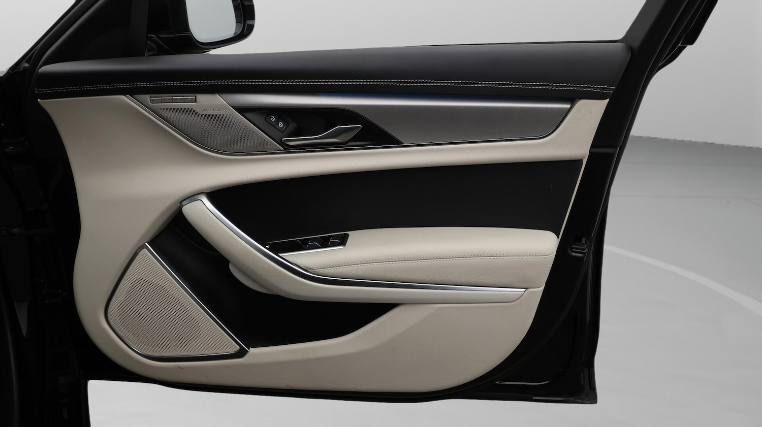 Used Jaguar XF 2023 for sale - 76423800: Photo 16