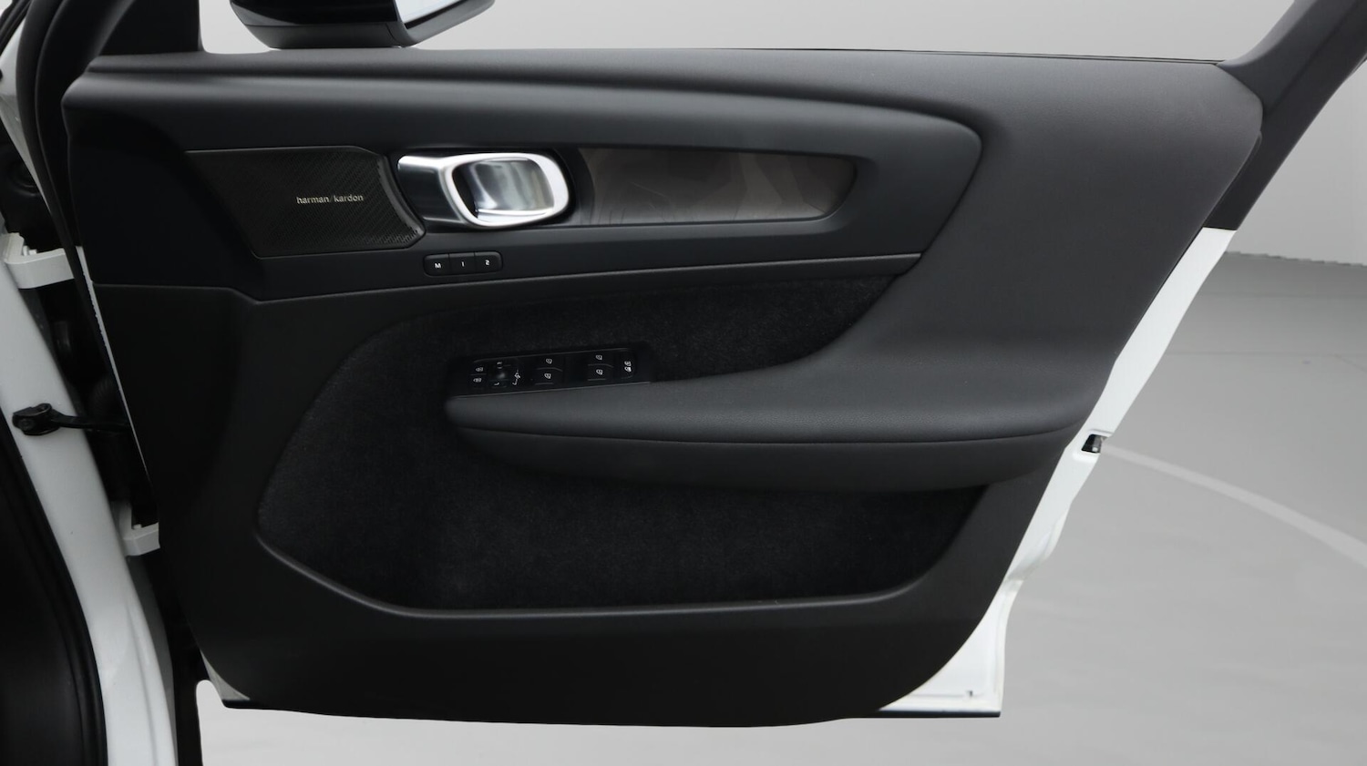 Used Volvo C40 2023 for sale - 76646242: Photo 16