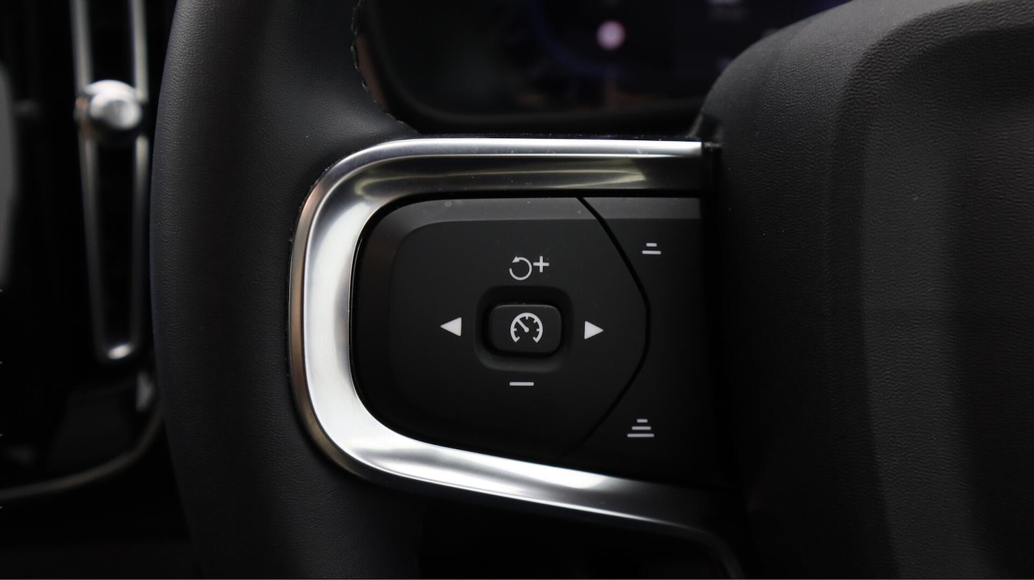 Used Volvo C40 2023 for sale - 76646242: Photo 25