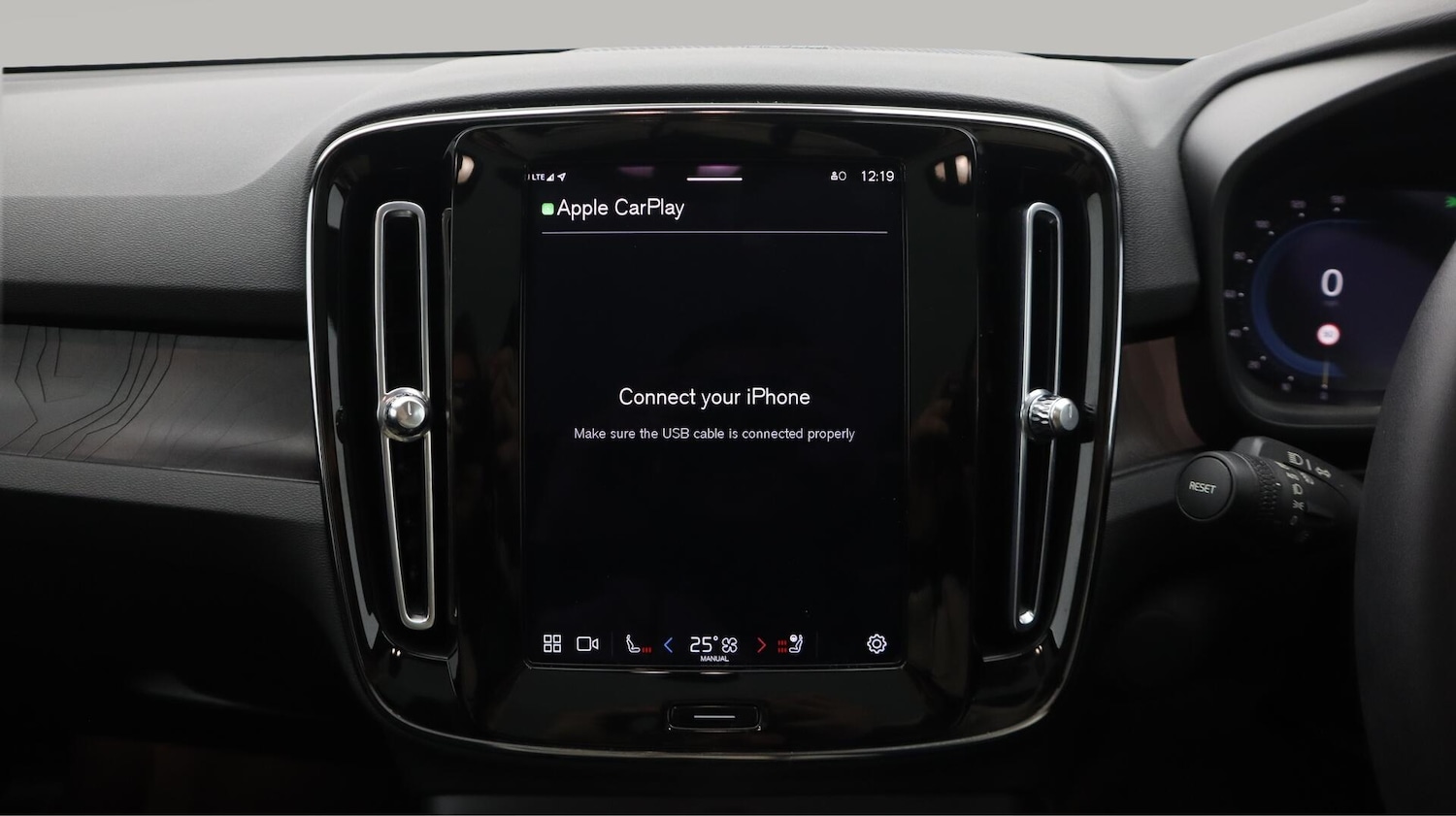 Used Volvo C40 2023 for sale - 76646242: Photo 27