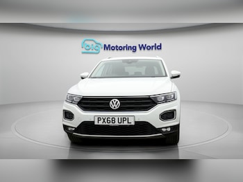 Used Volkswagen T-Roc 2018 for sale - 78699493: Photo