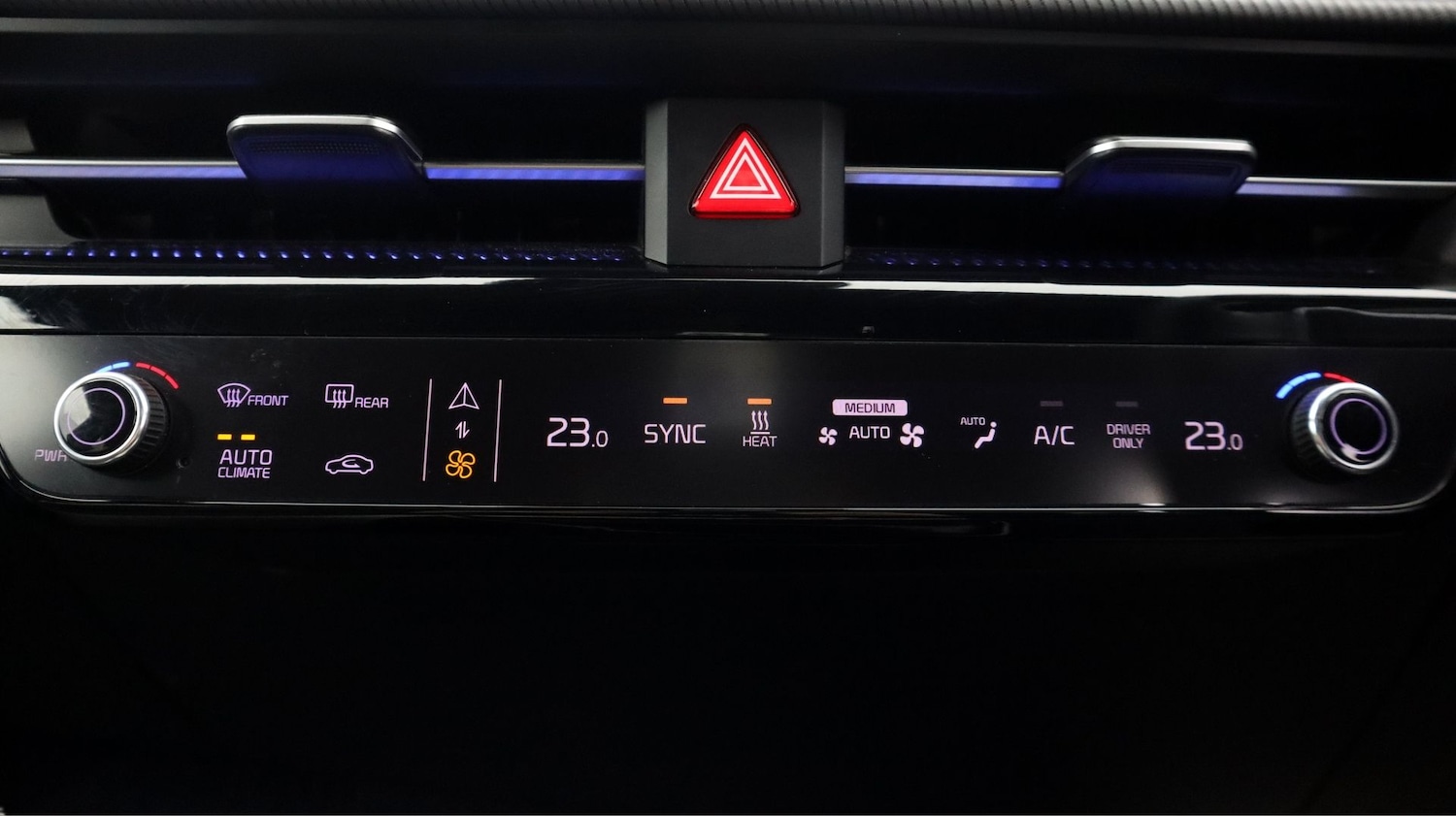 Used Kia EV6 2023 for sale - 77460489: Photo 12