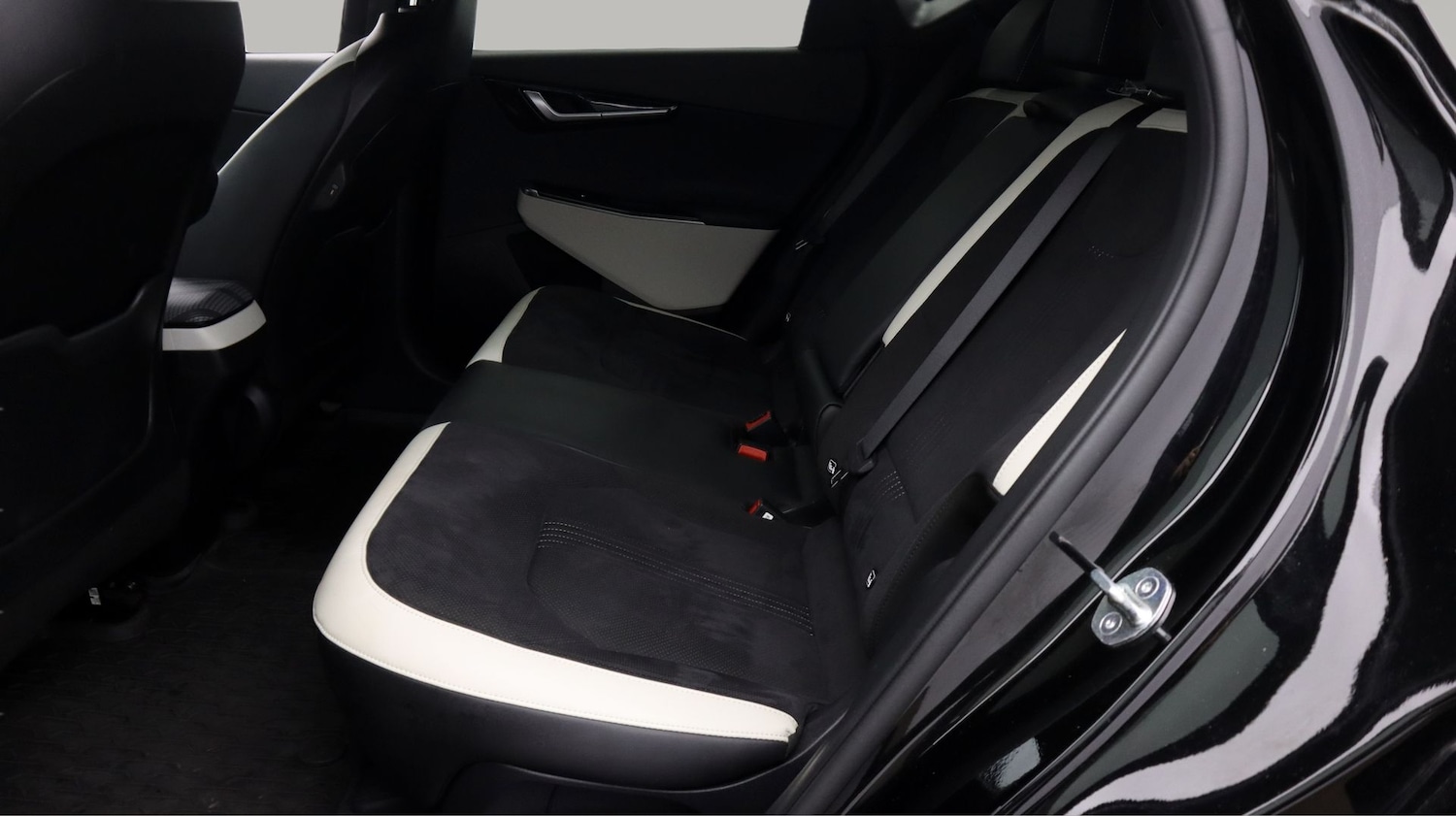 Used Kia EV6 2023 for sale - 77460489: Photo 16