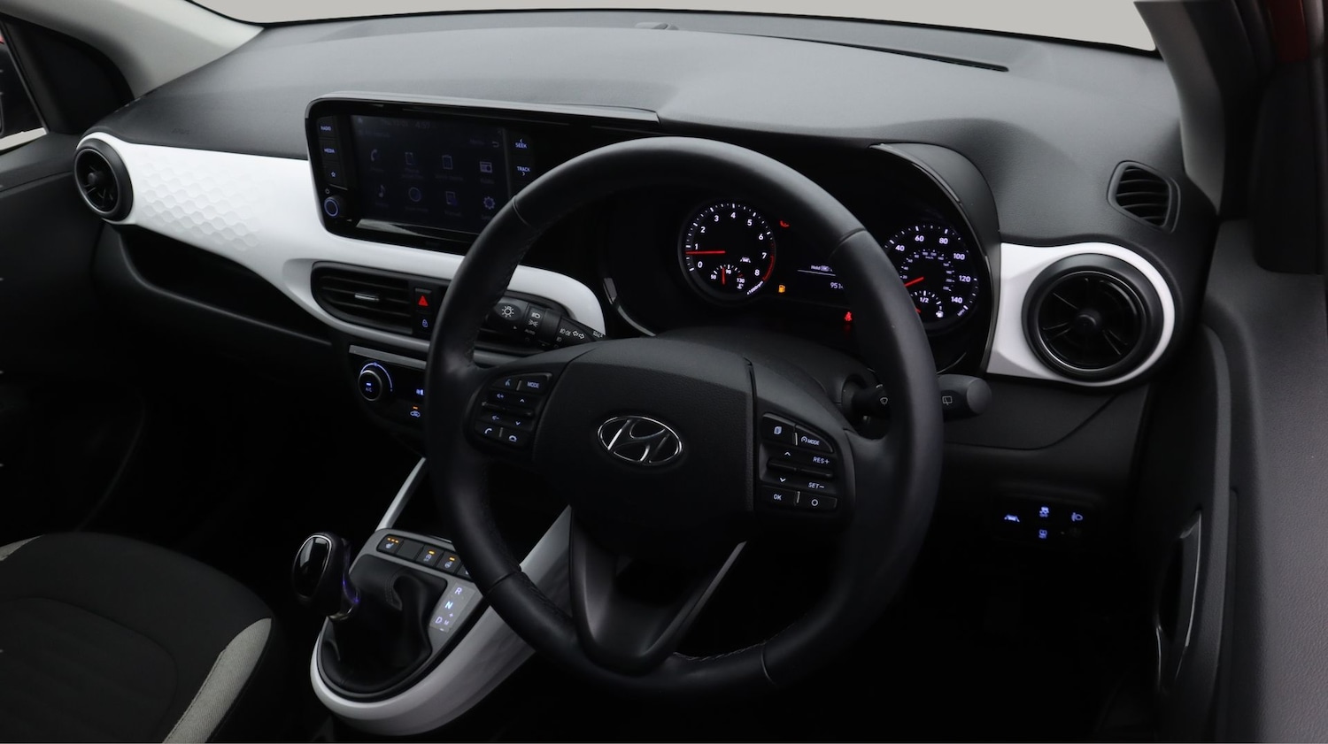 Used Hyundai i10 2023 for sale - 77864661: Photo 9