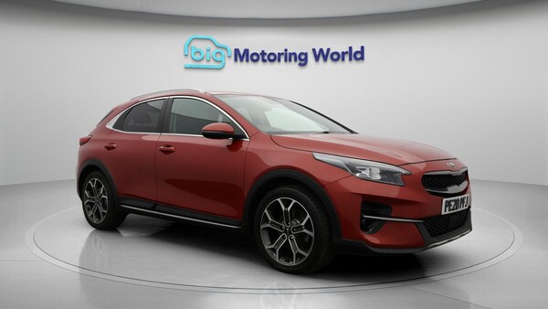 Used Kia XCeed 2020 for sale - 76283949: Photo 2