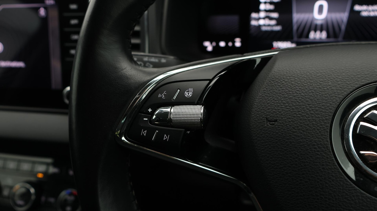 Used Skoda Karoq 2022 for sale - 76728106: Photo 24