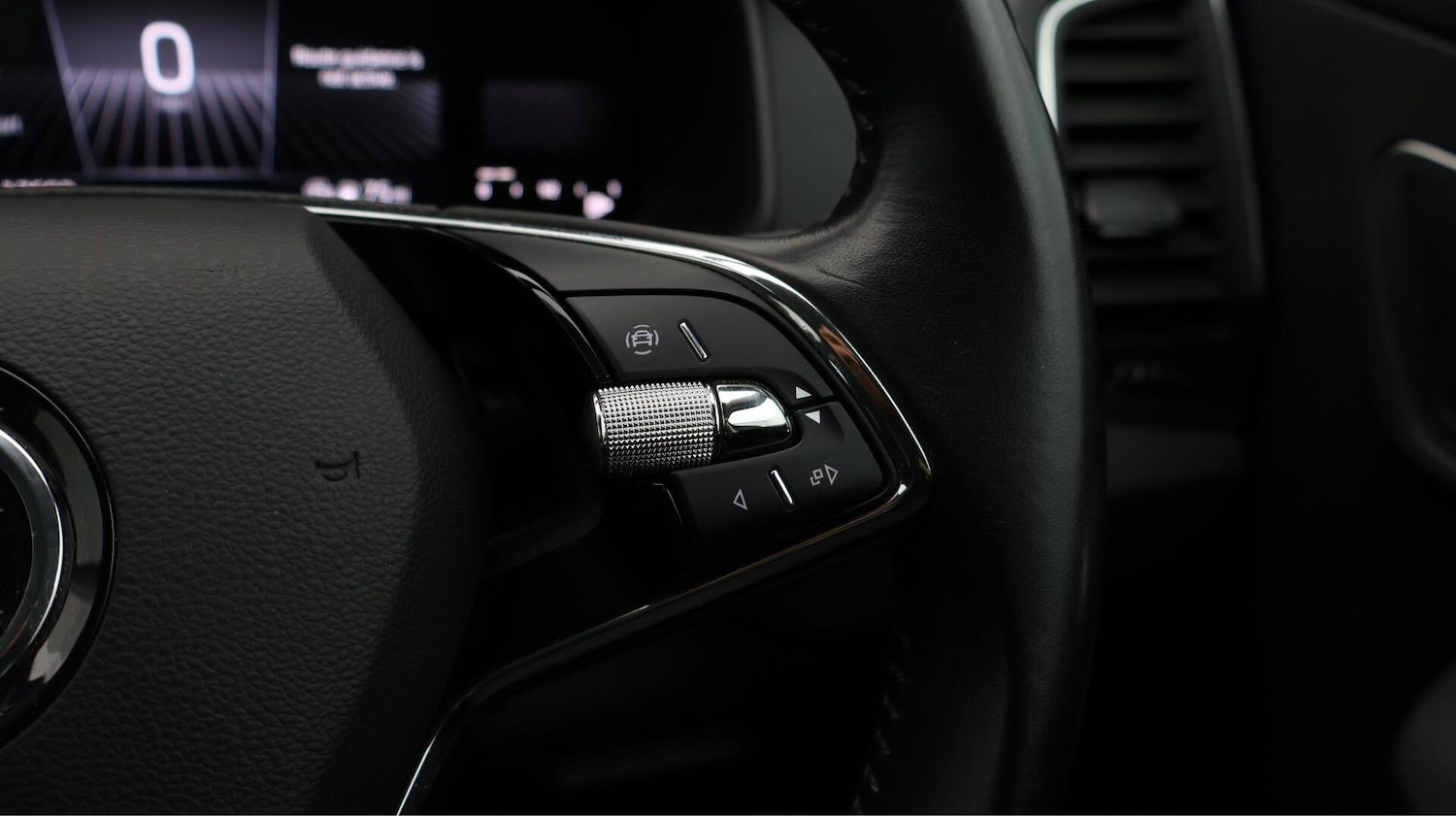 Used Skoda Karoq 2022 for sale - 76728106: Photo 25