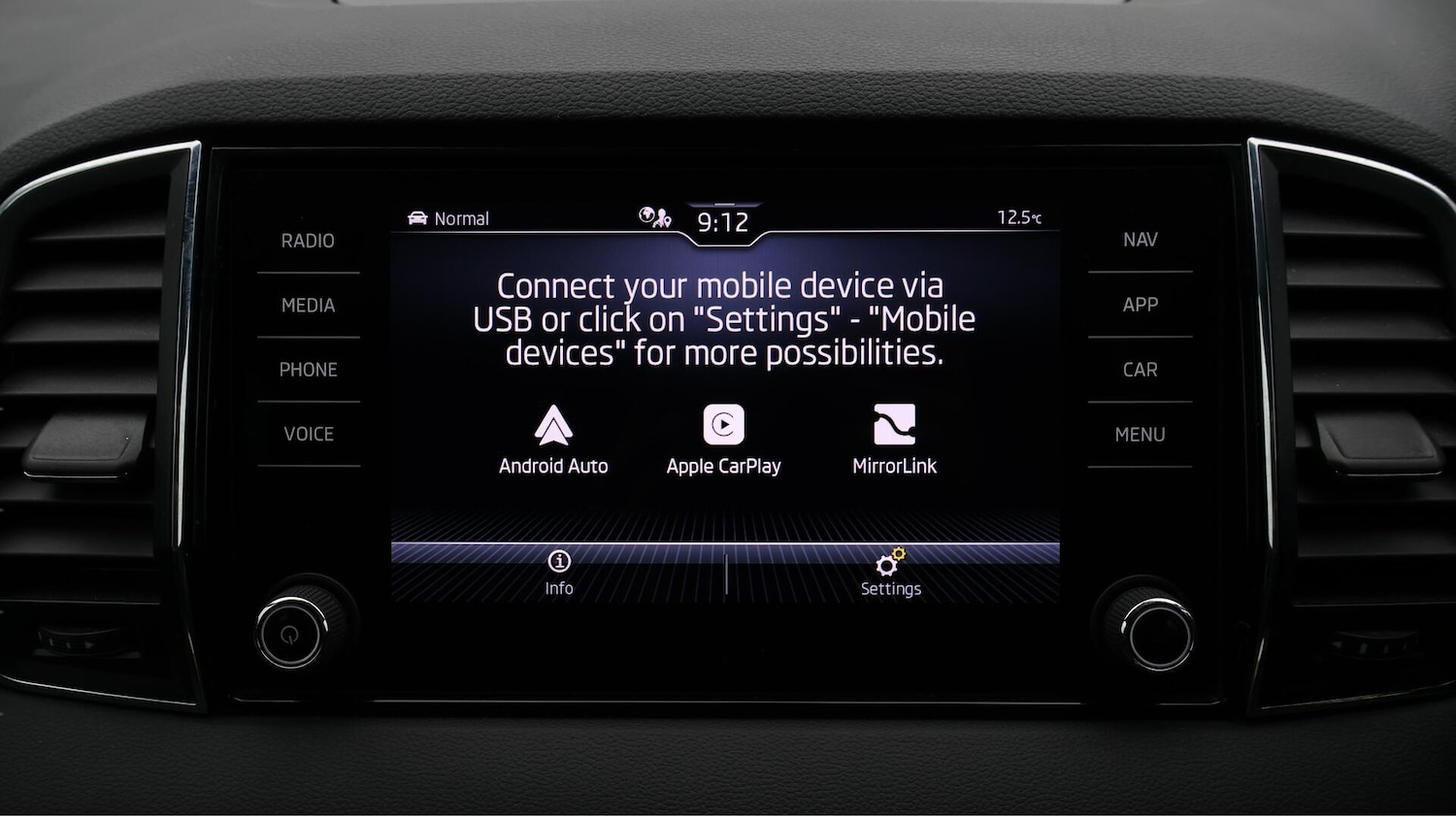 Used Skoda Karoq 2022 for sale - 76728106: Photo 27