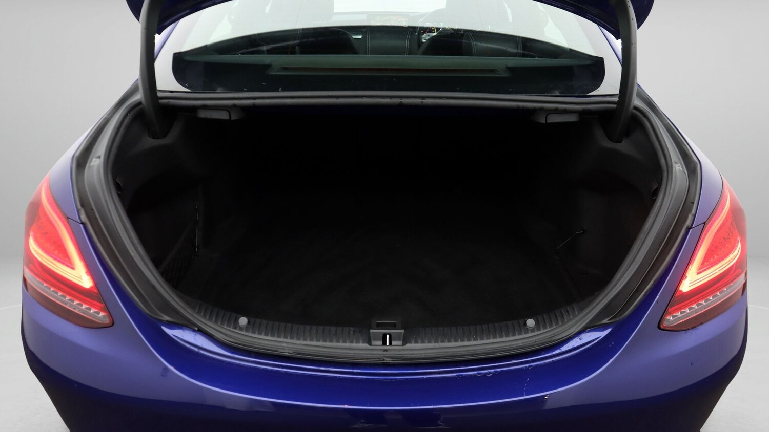 Used Mercedes-Benz C Class 2019 for sale - 77493871: Photo 17