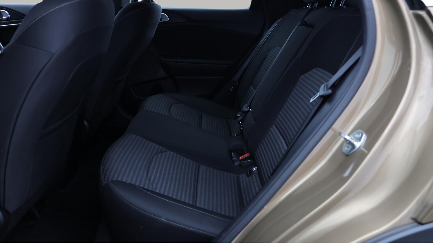 Used Kia XCeed 2022 for sale - 76138236: Photo 17