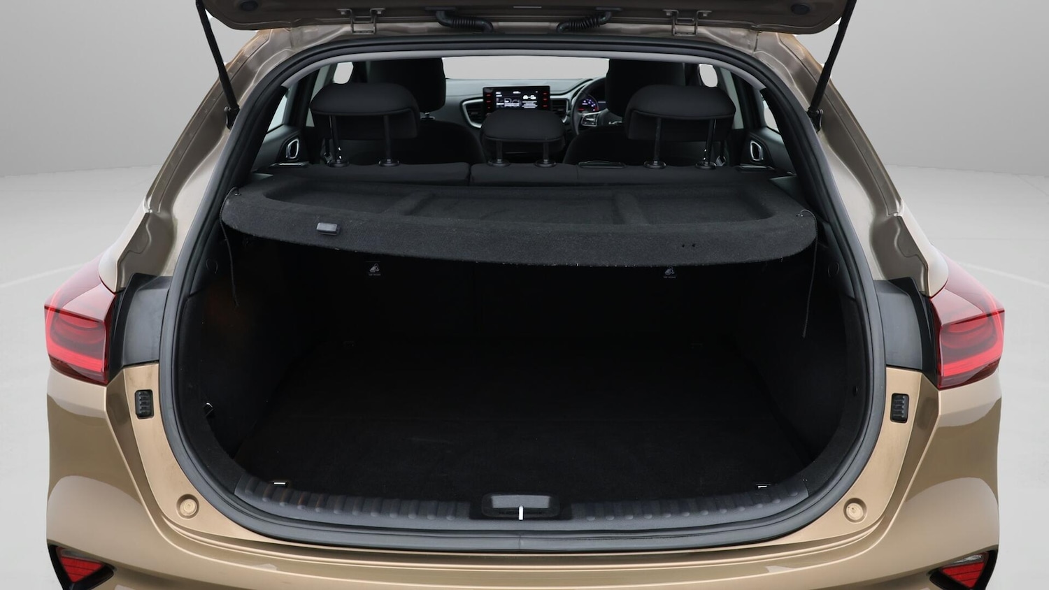 Used Kia XCeed 2022 for sale - 76138236: Photo 18