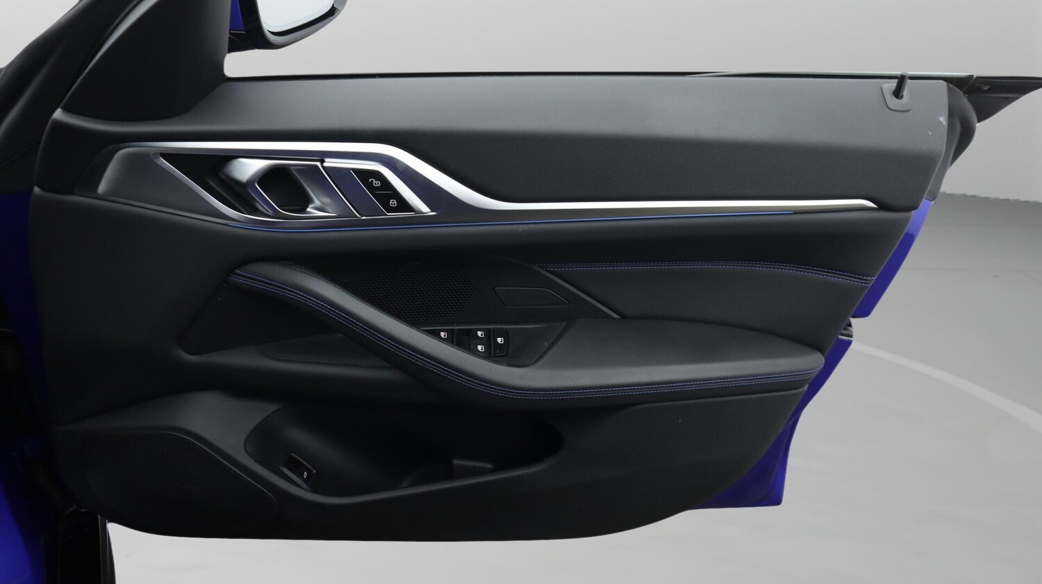 Used BMW i4 2022 for sale - 76715136: Photo 16