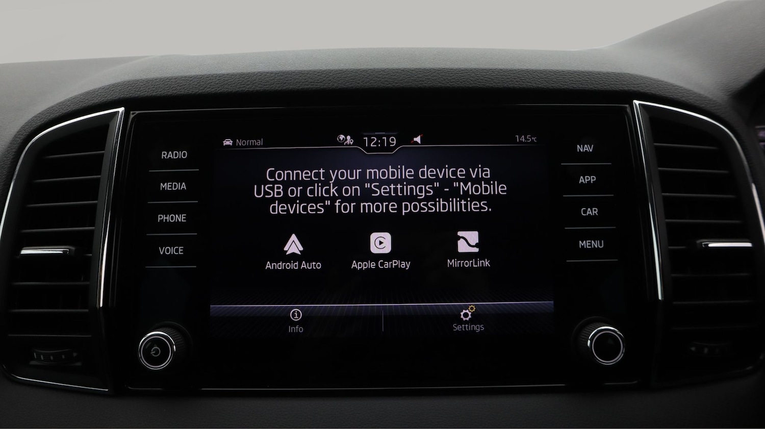 Used Skoda Karoq 2022 for sale - 77665159: Photo 24