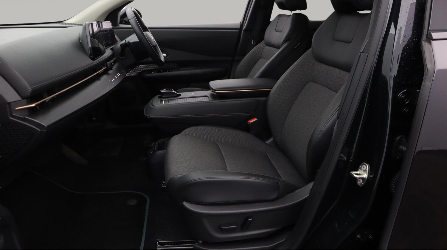 Used Nissan ARIYA 2023 for sale - 76666531: Photo 15