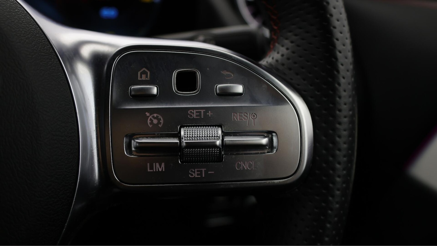 Used Mercedes-Benz EQA 2023 for sale - 76085326: Photo 25