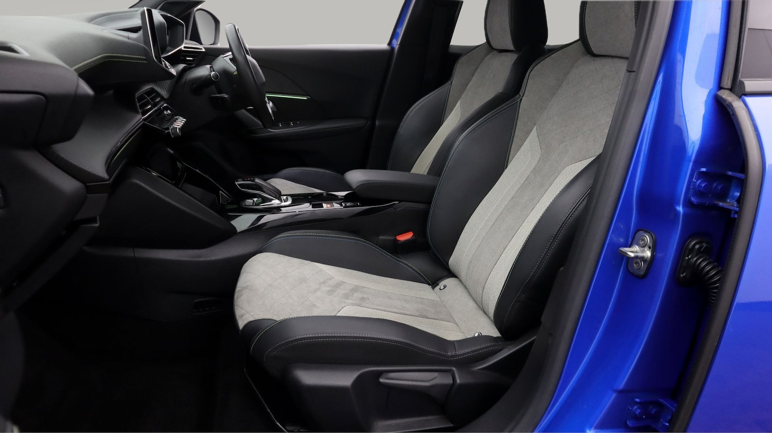 Used Peugeot 2008 2021 for sale - 77746043: Photo 14