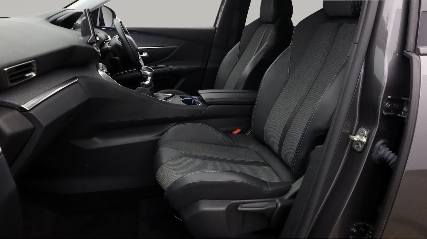 Used Peugeot 5008 2021 for sale - 77745316: Photo 14