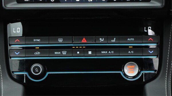 Used Jaguar F-Pace 2019 for sale - 75589043: Photo 13