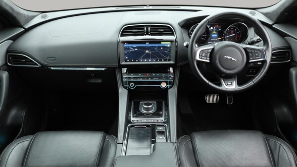 Used Jaguar F-Pace 2019 for sale - 75589043: Photo 14