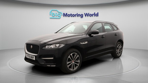 Used Jaguar F-Pace 2019 for sale - 75589043: Photo 4