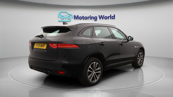 Used Jaguar F-Pace 2019 for sale - 75589043: Photo 8