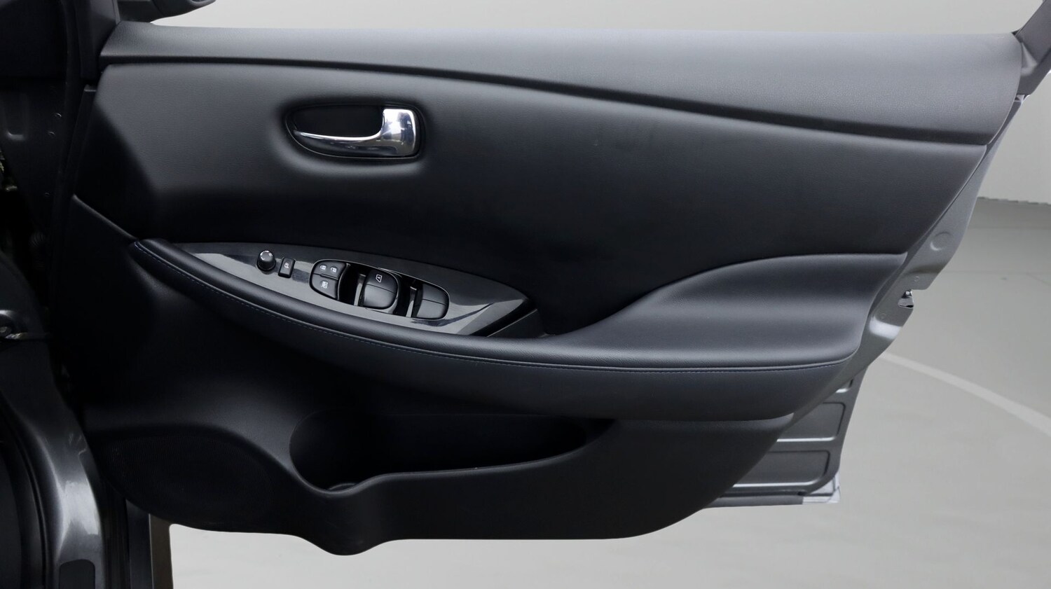 Used Nissan Leaf 2020 for sale - 77288910: Photo 15