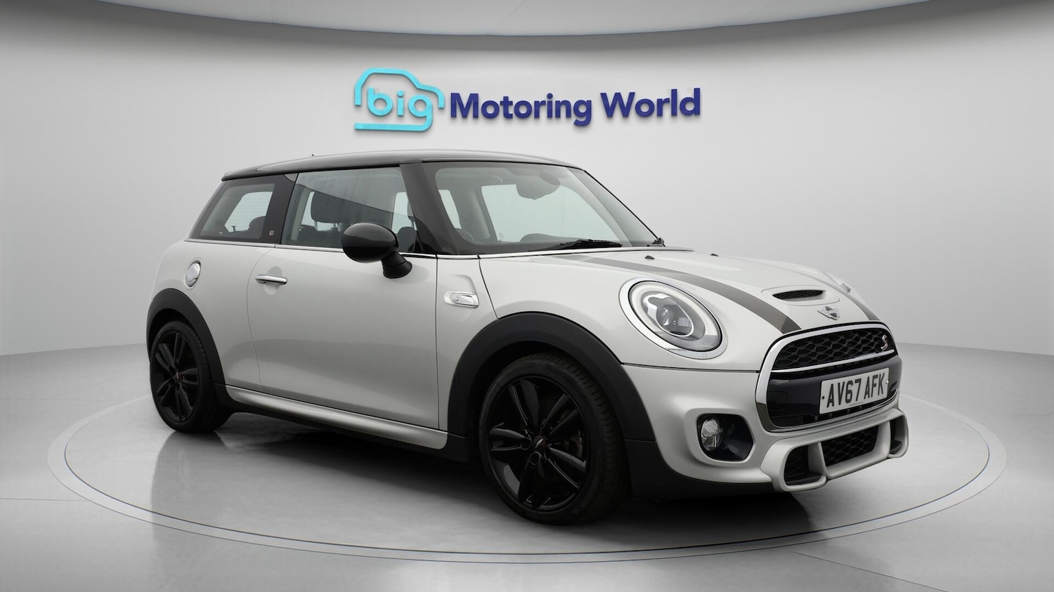Used MINI Hatch 2017 for sale - 76001144: Photo 2