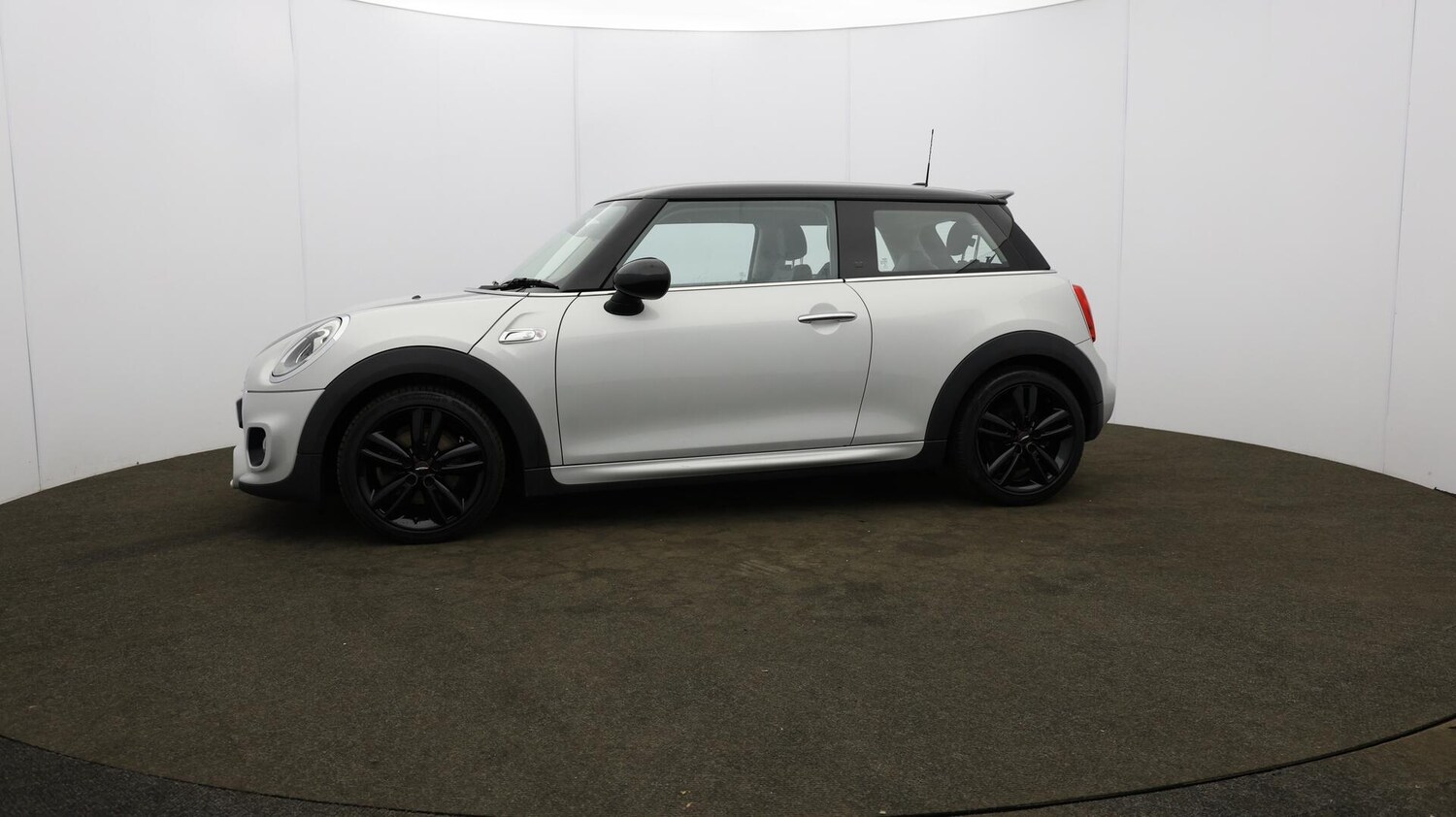 Used MINI Hatch 2017 for sale - 76001144: Photo 34
