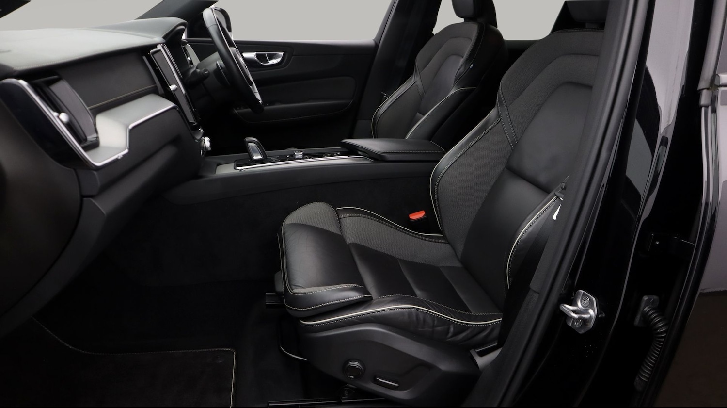 Used Volvo XC60 2020 for sale - 78098558: Photo 14