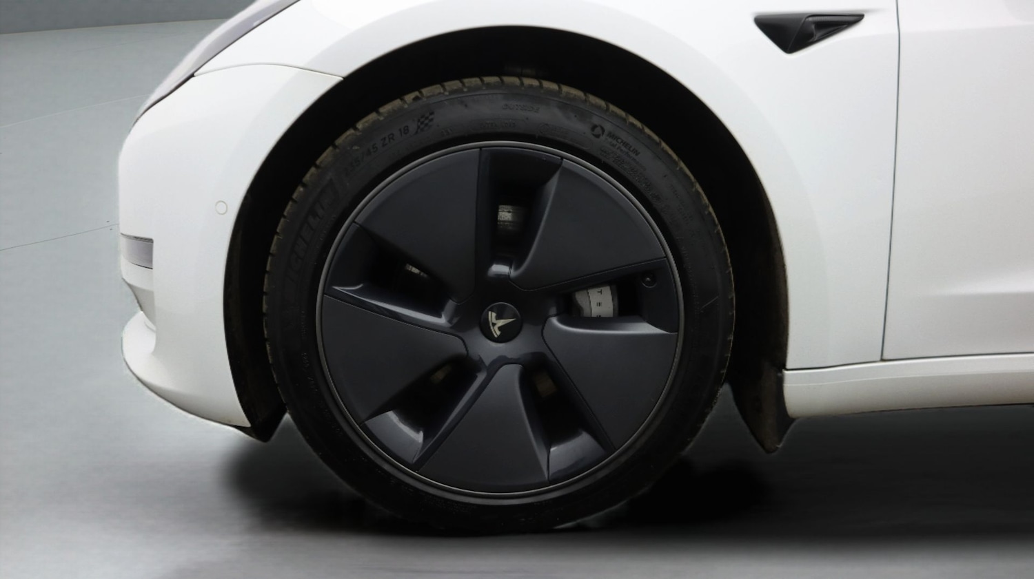 Used Tesla Model 3 2021 for sale - 77432788: Photo 18